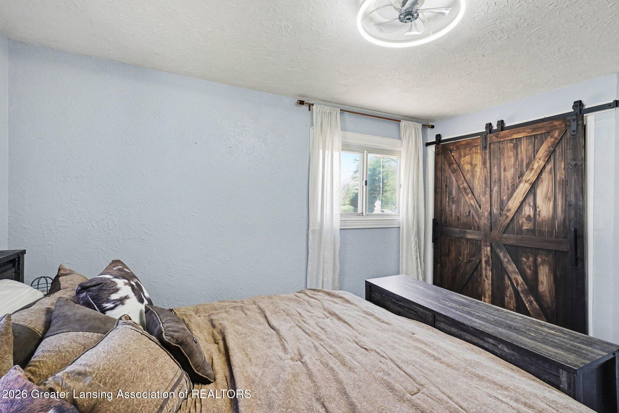 2328 Haslett Road East Lansing, MI 48823 - Photo 14 of 27 014_file_9063