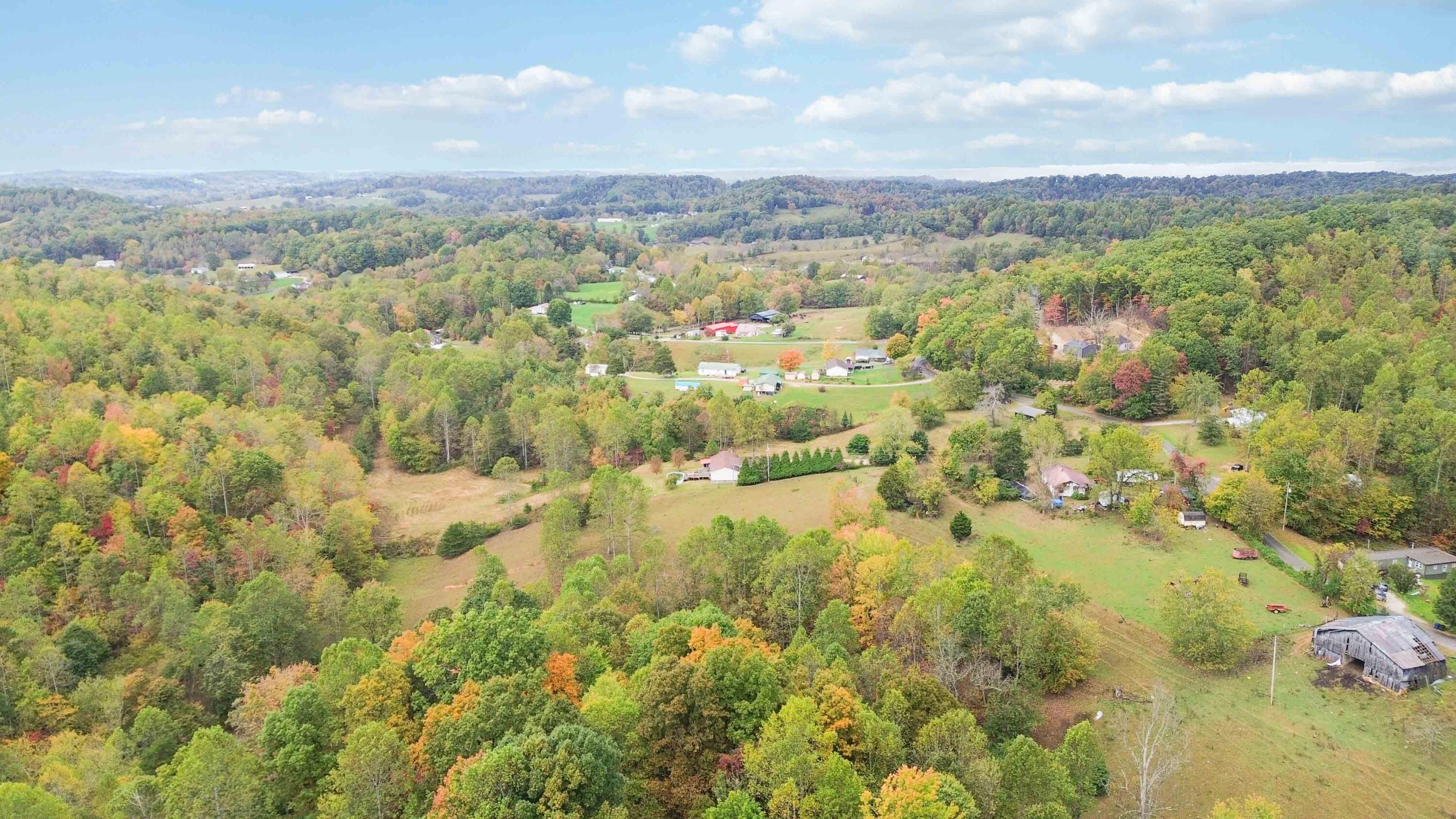 959 Sallys Branch Road East London, KY 40741 - Photo 40 of 44 040