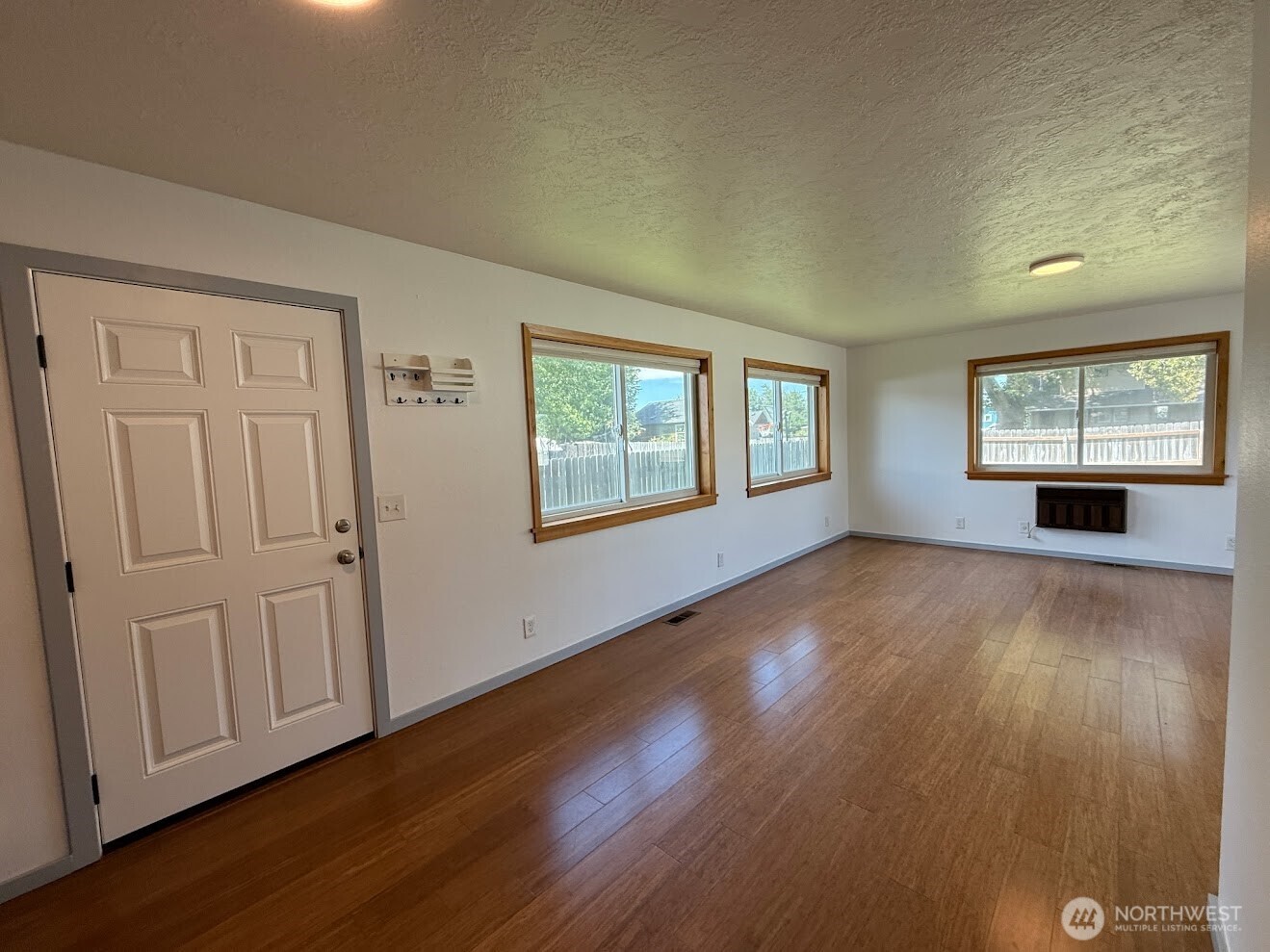 424 Southwest 3rd Street College Place, WA 99324 - Photo 12 of 35