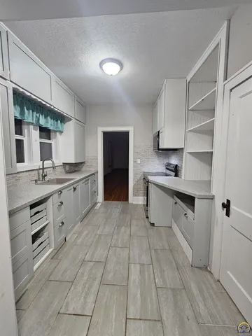 $150,000 | 1304 Chestnut Street, Emporia, KS 66801