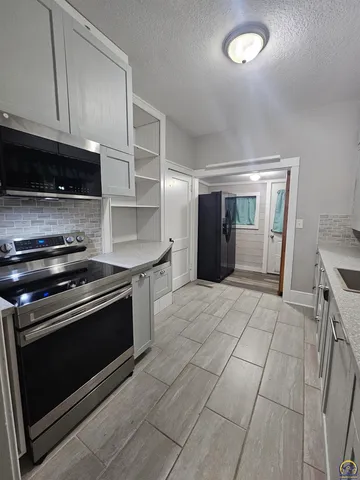 $150,000 | 1304 Chestnut Street, Emporia, KS 66801