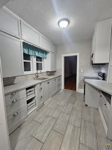 $150,000 | 1304 Chestnut Street, Emporia, KS 66801