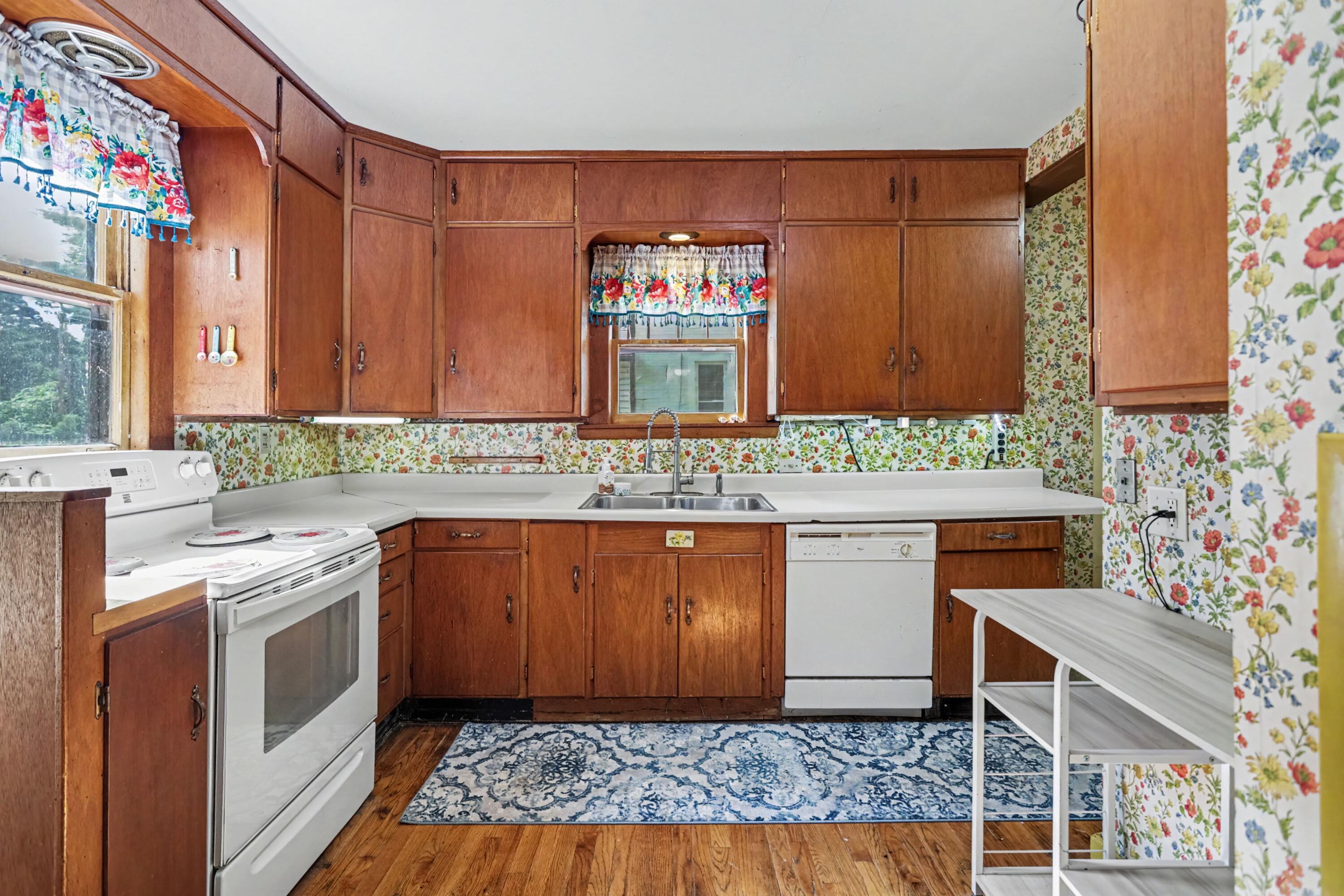 715 East Street Three Rivers, MI 49093 - Photo 7 of 31 008_file_1788