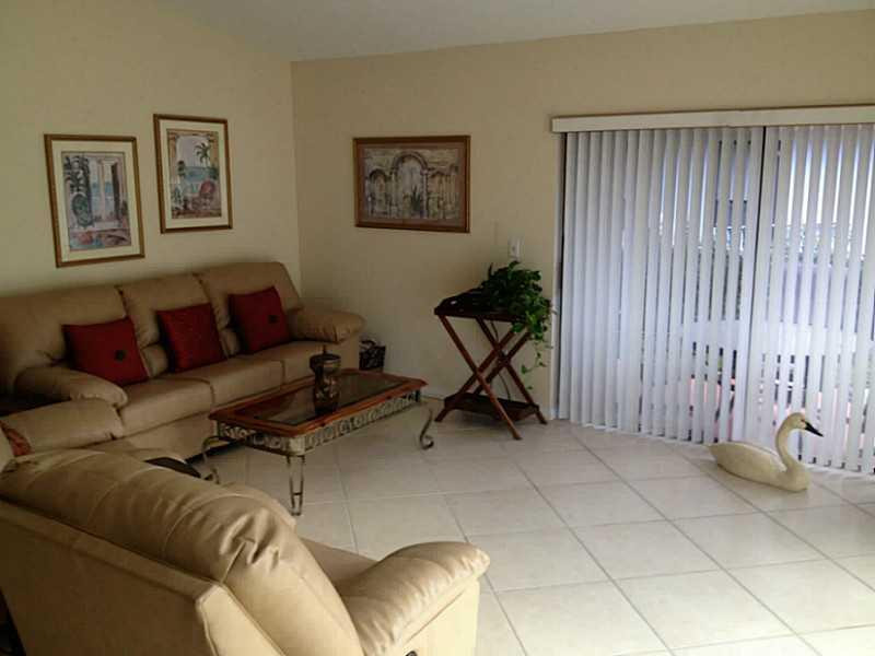 6245 Sweet Maple Lane Boca Raton, FL 33433 - Photo 12 of 20 Den/Family/Great Room