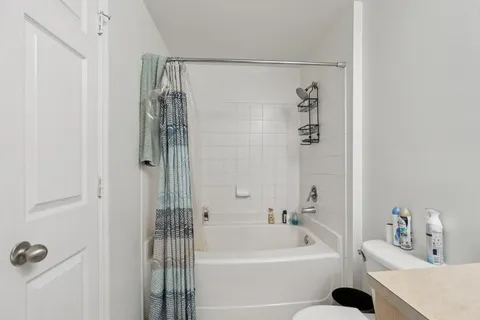 $300,000 | 533 Northeast 3rd Avenue, Unit 321, Fort Lauderdale, FL 33301