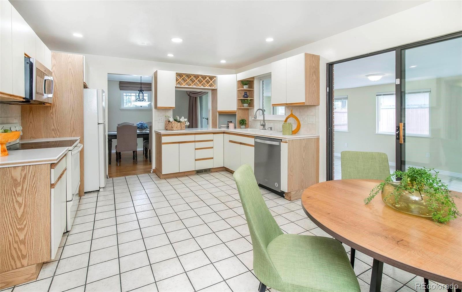 589 Newark Street Aurora, CO 80010 - Photo 12 of 40 Gallery Image 12