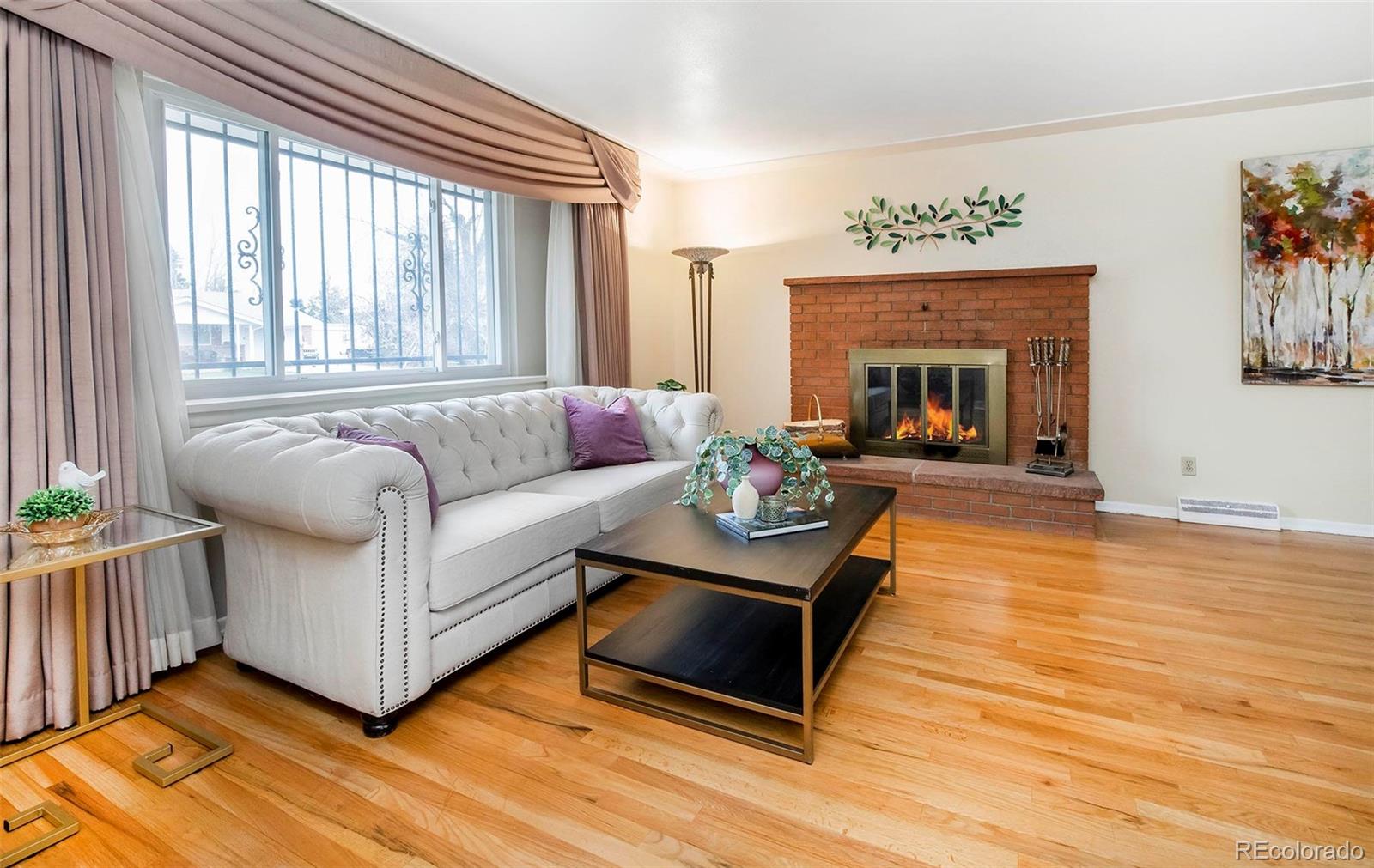589 Newark Street Aurora, CO 80010 - Photo 3 of 40 Gallery Image 3