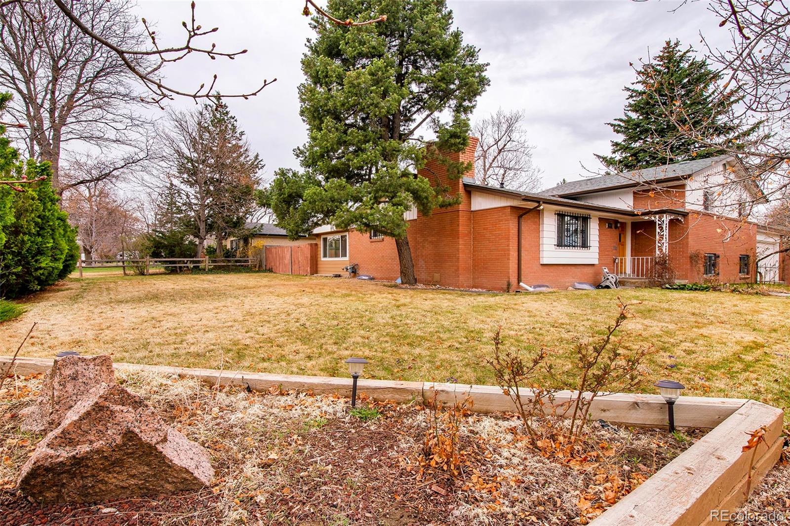 589 Newark Street Aurora, CO 80010 - Photo 31 of 40 Gallery Image 31