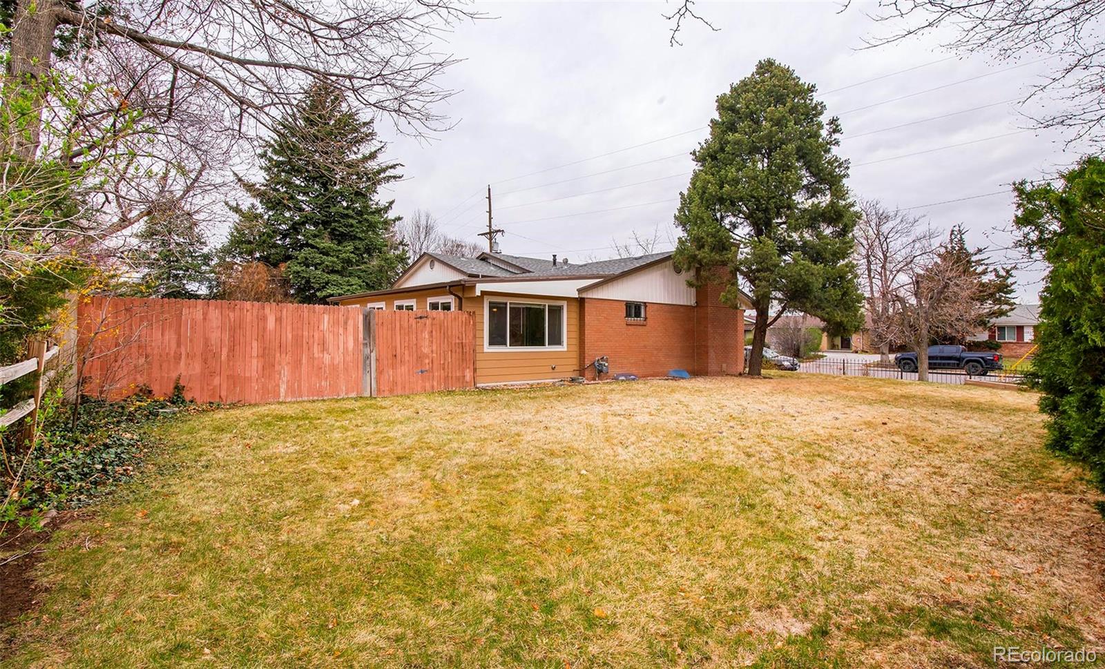 589 Newark Street Aurora, CO 80010 - Photo 32 of 40 Gallery Image 32