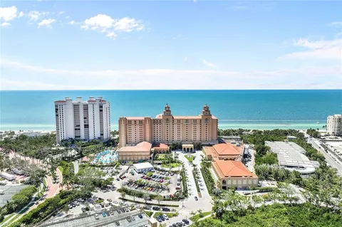 $21,000,000 | 10047 Gulf Shore Drive, Naples, FL 34108