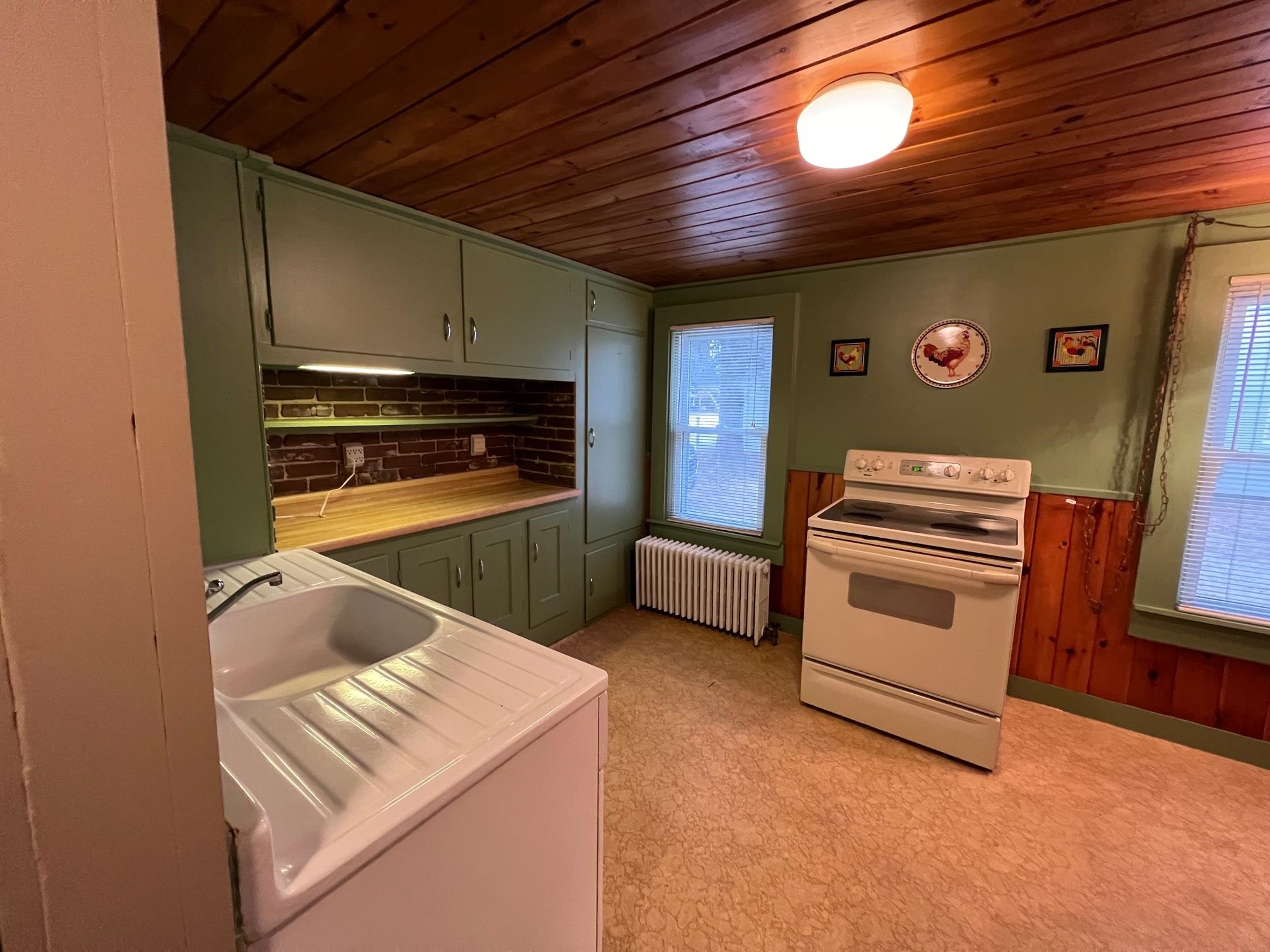 744 Milan Road Milan, NH 03588 - Photo 3 of 32