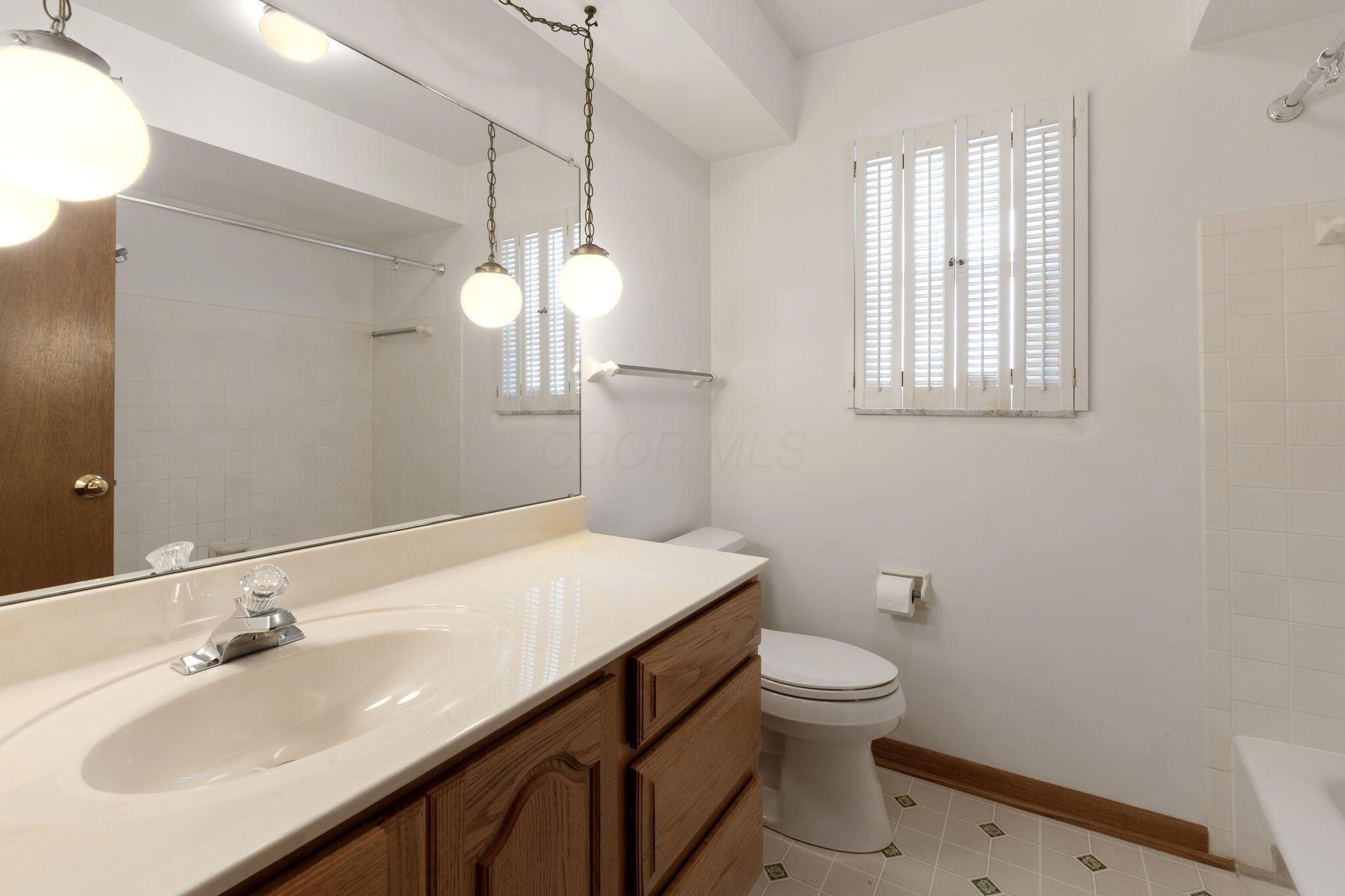 1060 Woodmere Road Columbus, OH 43220 - Photo 68 of 94 1060 Woodmere (Interior)-41