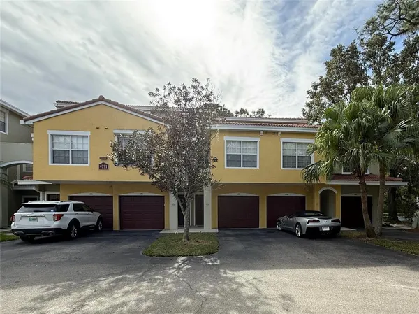 $1,950 | 4751 Travini Circle, Unit 4115, Sarasota, FL 34235