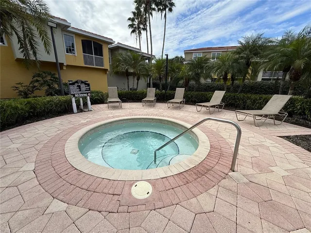 $1,950 | 4751 Travini Circle, Unit 4115, Sarasota, FL 34235