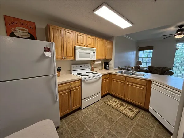 $1,950 | 4751 Travini Circle, Unit 4115, Sarasota, FL 34235