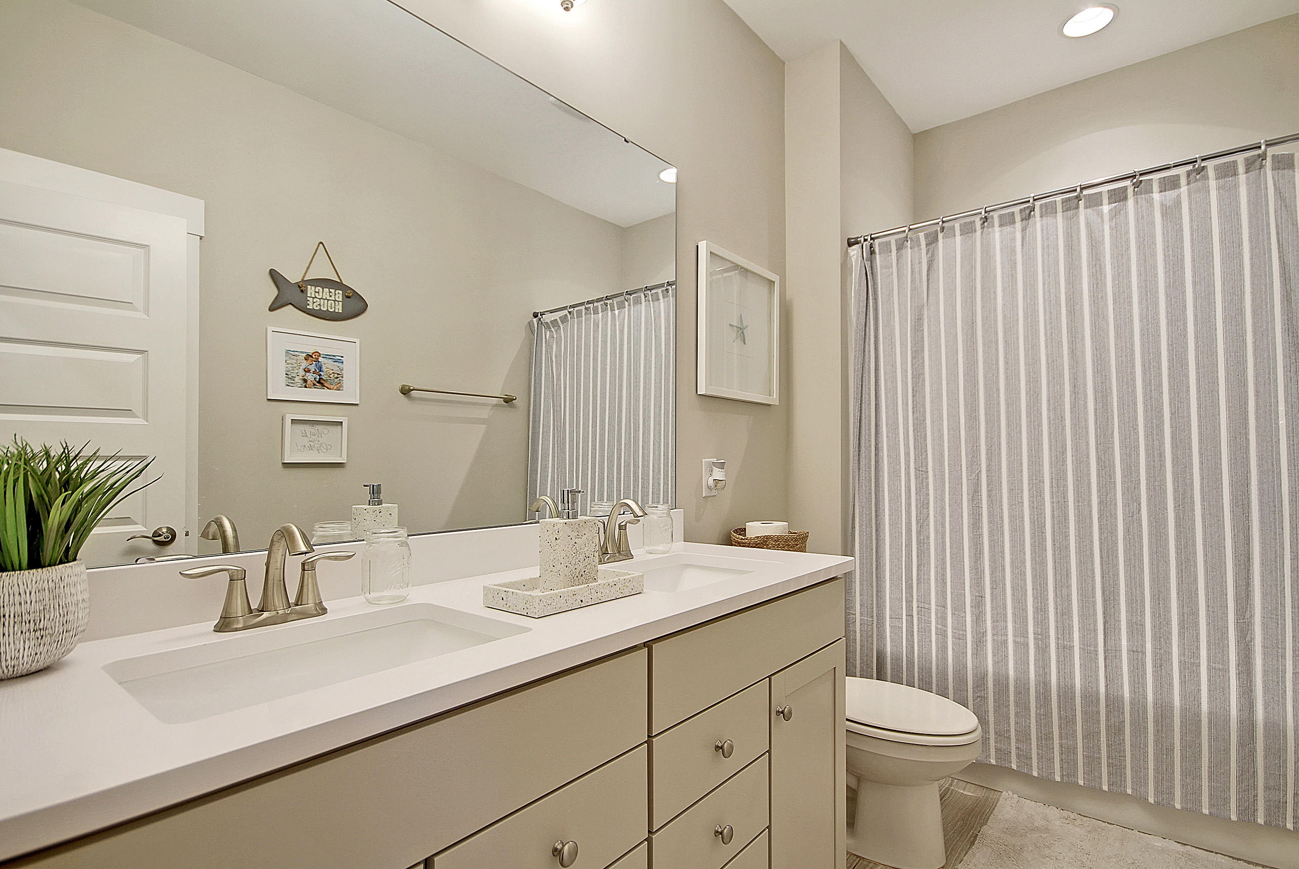 3132 Sturbridge Road Mount Pleasant, SC 29466 - Photo 23 of 48 Full Bath Upstairs