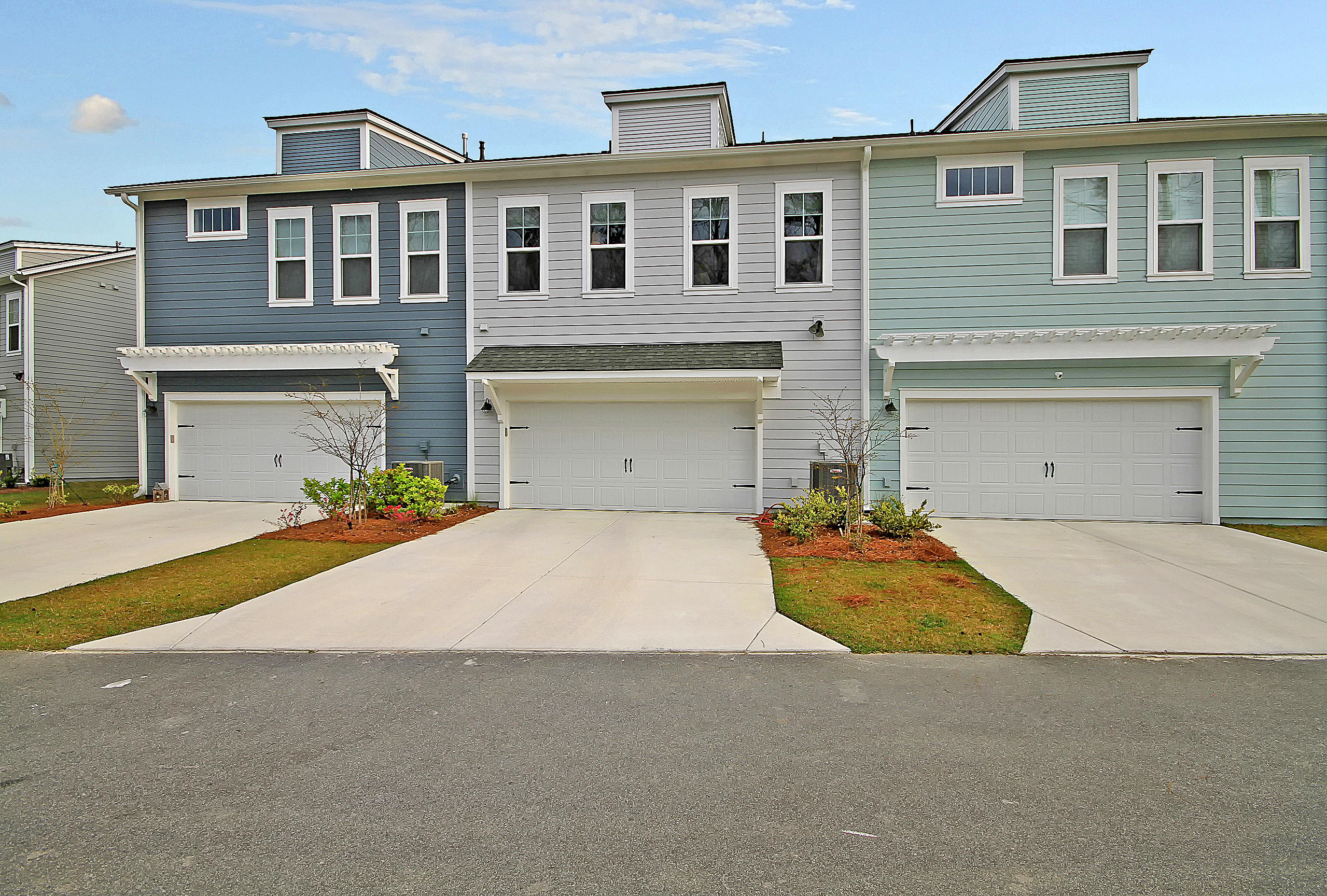 3132 Sturbridge Road Mount Pleasant, SC 29466 - Photo 7 of 48 Garage