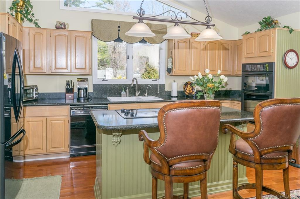71 Bowman Ridge Road Hendersonville, NC 28739 - Photo 11 of 20