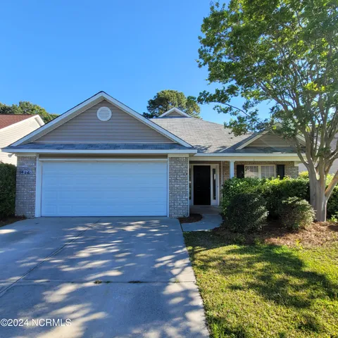 $2,400 | 426 Foxwood Lane, Wilmington, NC 28409