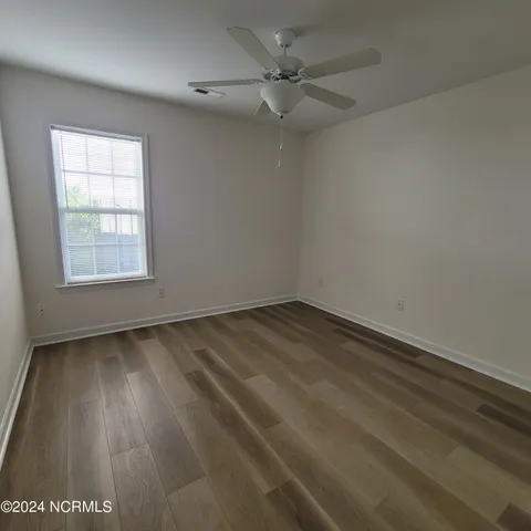 $2,400 | 426 Foxwood Lane, Wilmington, NC 28409