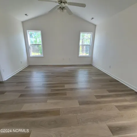 $2,400 | 426 Foxwood Lane, Wilmington, NC 28409