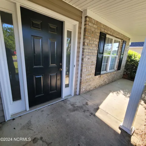 $2,400 | 426 Foxwood Lane, Wilmington, NC 28409