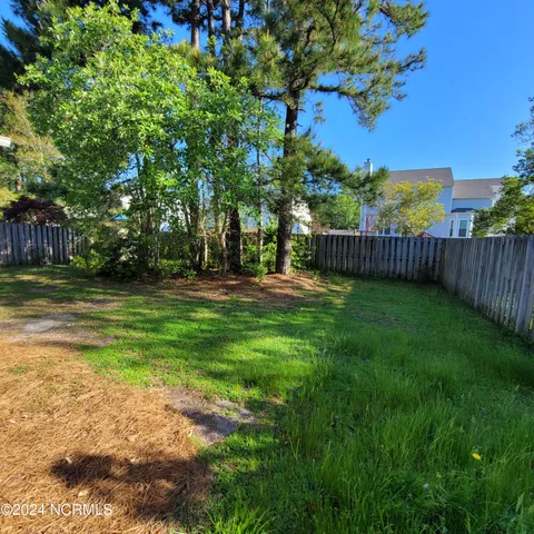 $2,400 | 426 Foxwood Lane, Wilmington, NC 28409