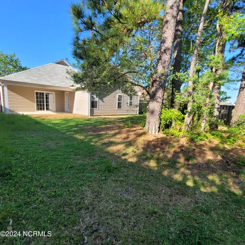 $2,400 | 426 Foxwood Lane, Wilmington, NC 28409