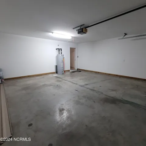 $2,400 | 426 Foxwood Lane, Wilmington, NC 28409