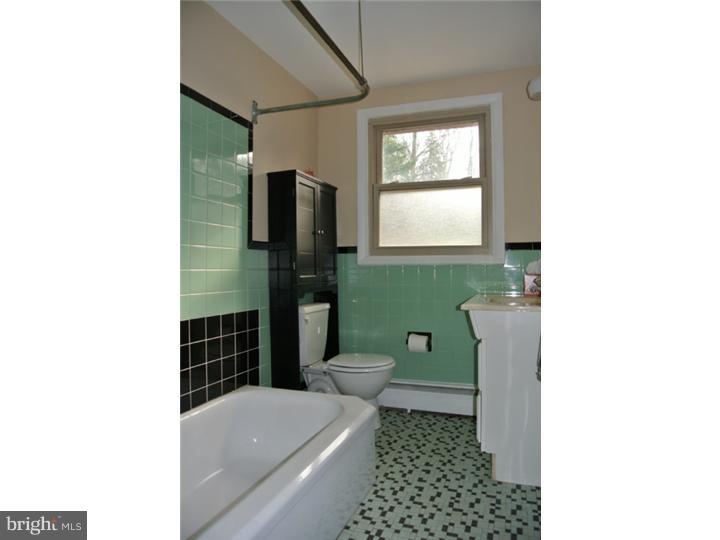 16 Woodview Road Malvern, PA 19355 - Photo 11 of 23 Bathroom