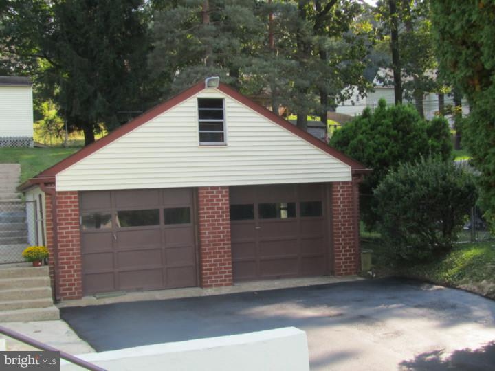 16 Woodview Road Malvern, PA 19355 - Photo 22 of 23 Garage