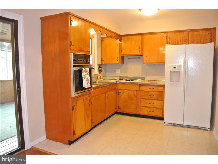 16 Woodview Road Malvern, PA 19355 - Photo 5 of 23 Kitchen