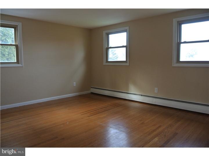 16 Woodview Road Malvern, PA 19355 - Photo 8 of 23 Bedroom - Main