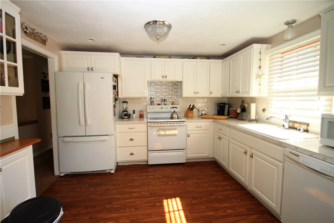 7 Doris Street Coventry, RI 02816 - Photo 11 of 29 Gallery Image 11