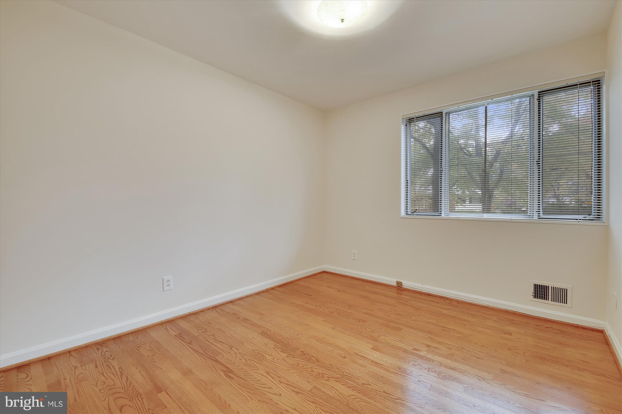 1900 Ladd Street Silver Spring, MD 20902 - Photo 21 of 36 3rd Bedroom