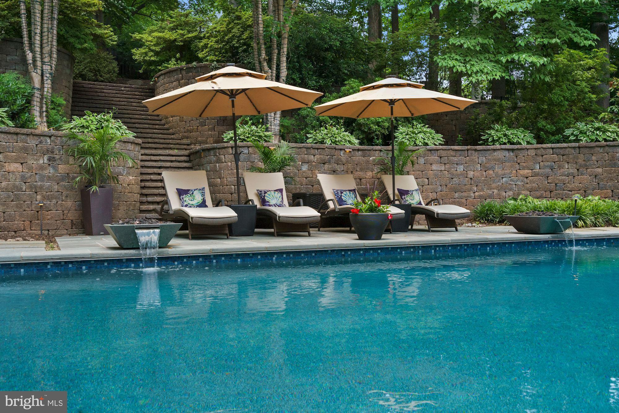 624 Live Oak Drive McLean, VA 22101 - Photo 5 of 87