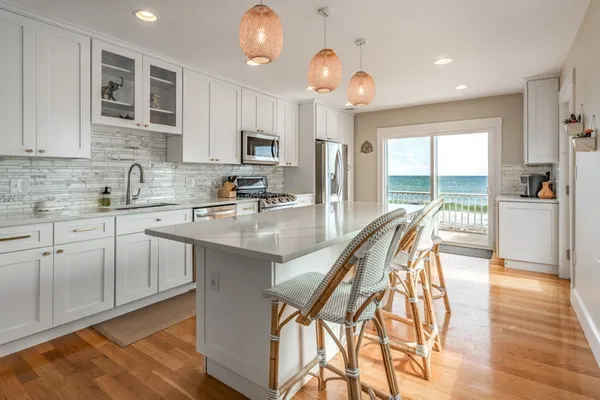 $6,500 | 876 Shirley Street, Unit 2, Winthrop, MA 02152