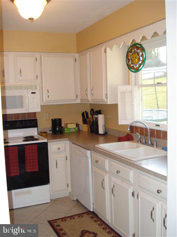 5248 Terrace Road Mechanicsburg, PA 17050 - Photo 5 of 17 Gallery Image 5
