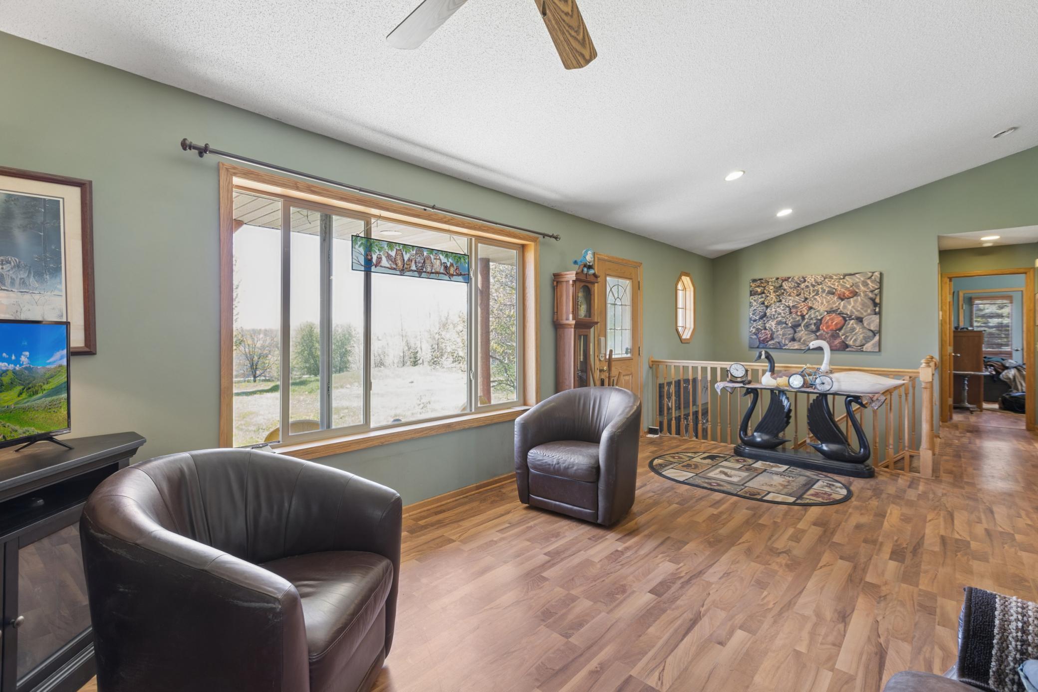 654 77th Street Southeast Delano, MN 55328 - Photo 4 of 47