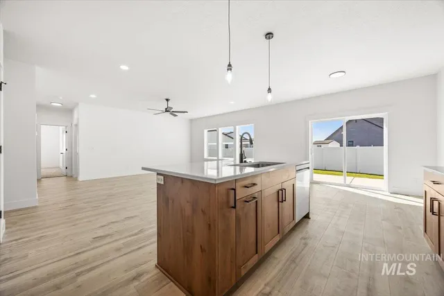 $450,500 | 2161 Austin, Fruitland, ID 83619