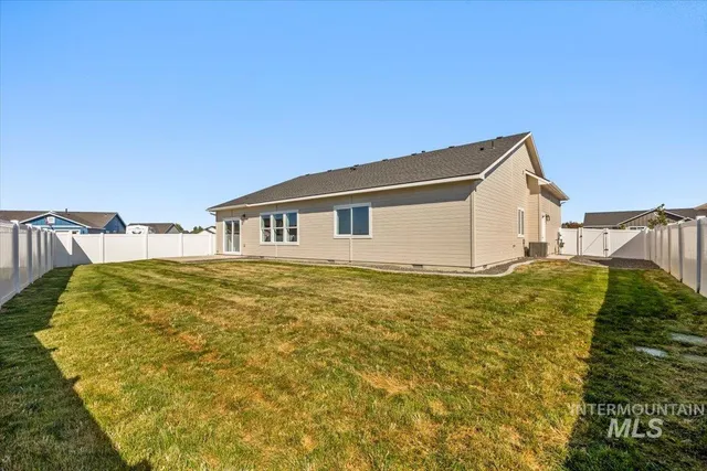 $450,500 | 2161 Austin, Fruitland, ID 83619