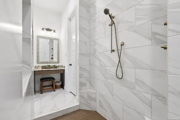 $975,000 | 3831 Escalera Pass, Bulverde, TX 78163