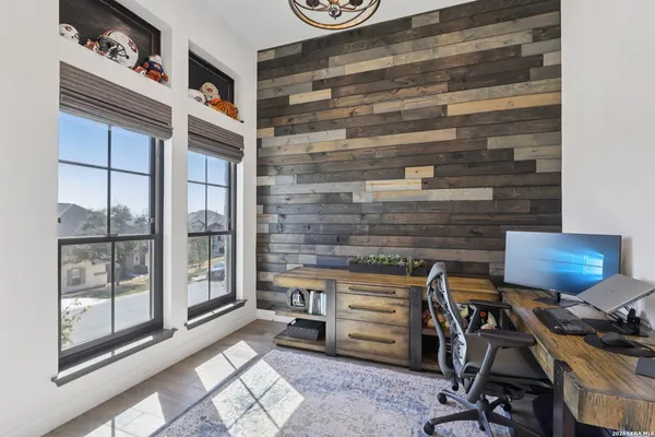 $975,000 | 3831 Escalera Pass, Bulverde, TX 78163