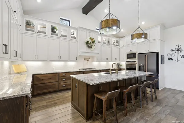 $975,000 | 3831 Escalera Pass, Bulverde, TX 78163