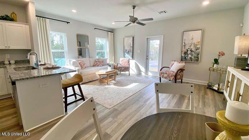 130 Debuys Road Biloxi, MS 39531 - Photo 19 of 34 Breakfast Nook