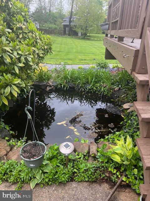 1516 Ridge Road Baltimore, MD 21228 - Photo 8 of 30 Water feature