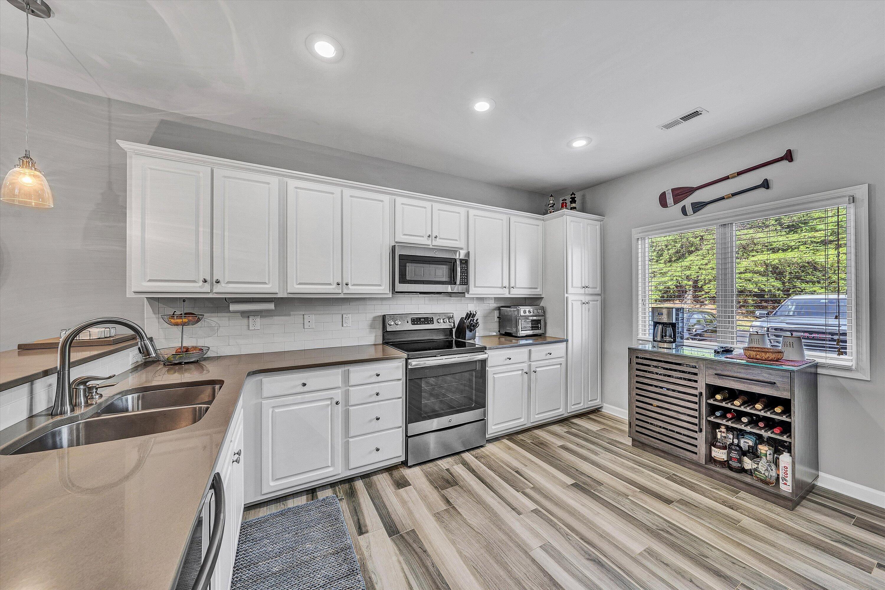 1137 Mariners Way, Unit 44 Huddleston, VA 24104 - Photo 30 of 50 21-DSC08809