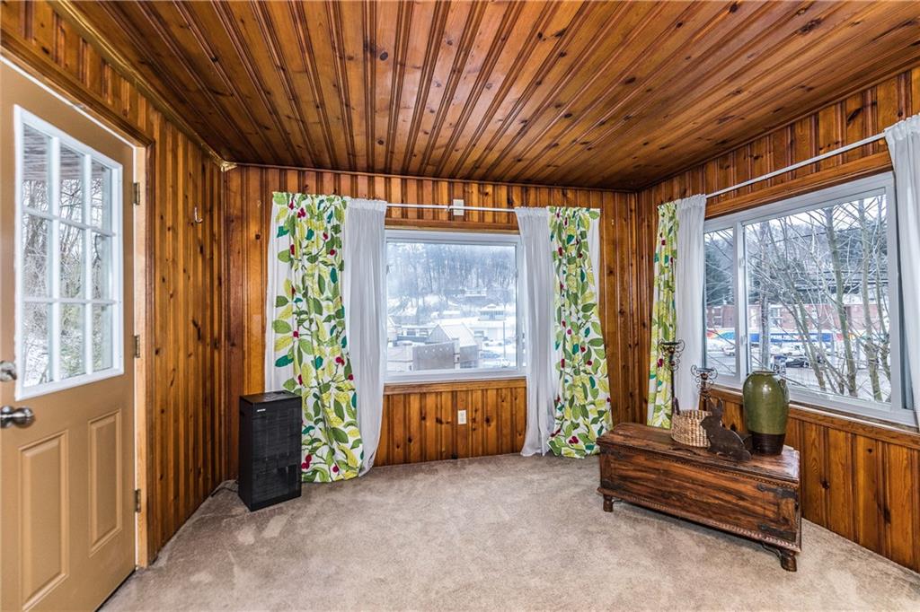 361 Siebert Road Pittsburgh, PA 15237 - Photo 4 of 24