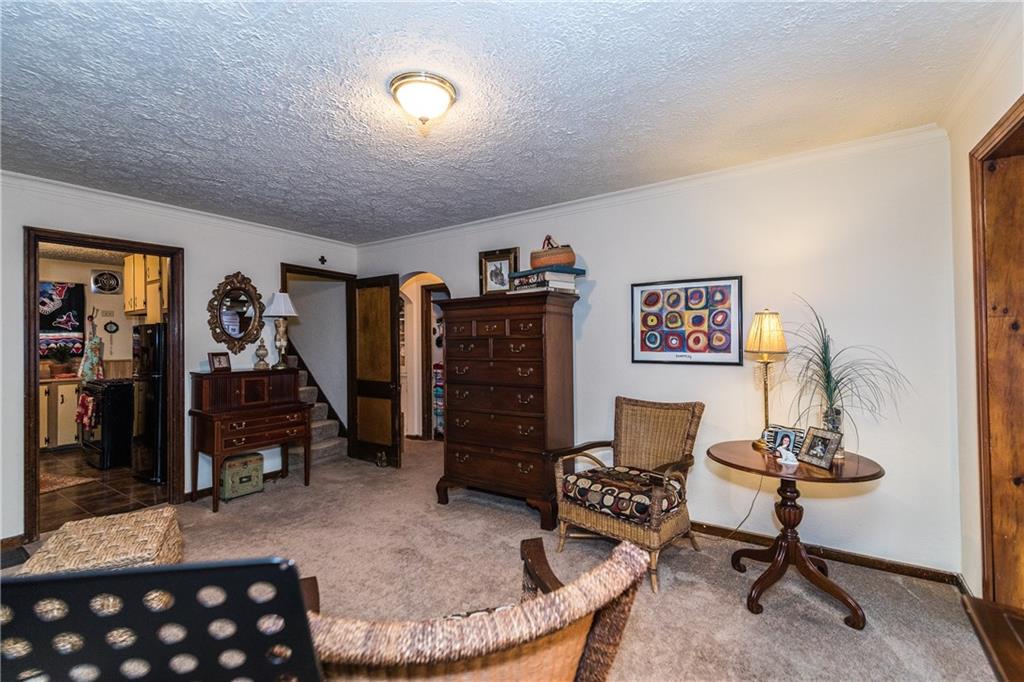 361 Siebert Road Pittsburgh, PA 15237 - Photo 5 of 24