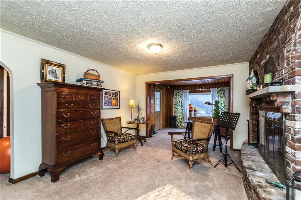 361 Siebert Road Pittsburgh, PA 15237 - Photo 6 of 24